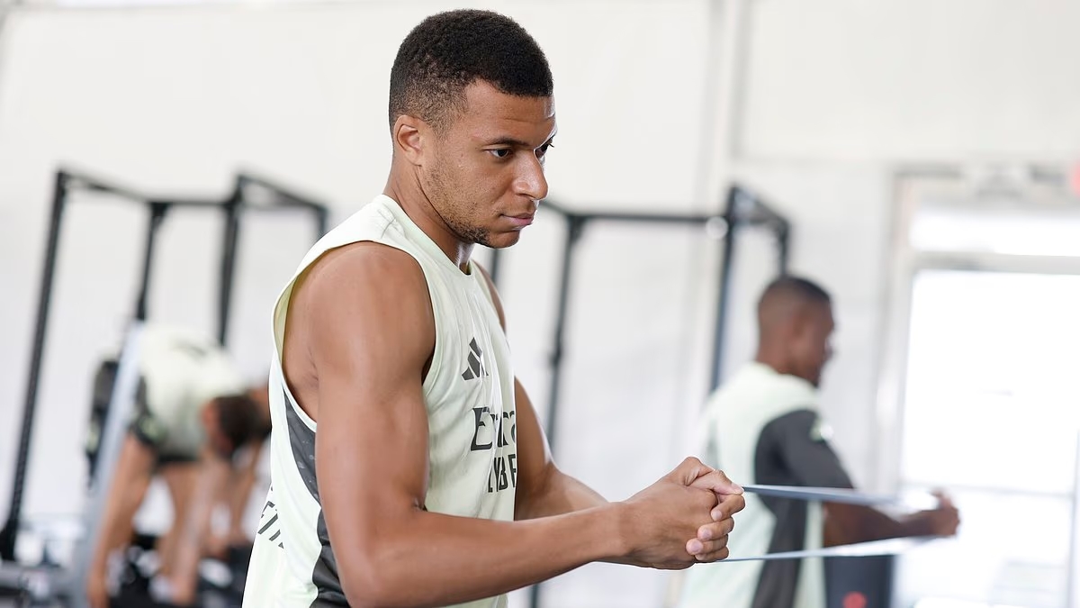 Mbappe và Quả bóng vàng 2025: Cơ hội mong manh giữa tầm ảnh hưởng của Dembele